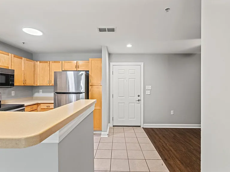 2820 Bloomfield Ln #107 — Photo 6