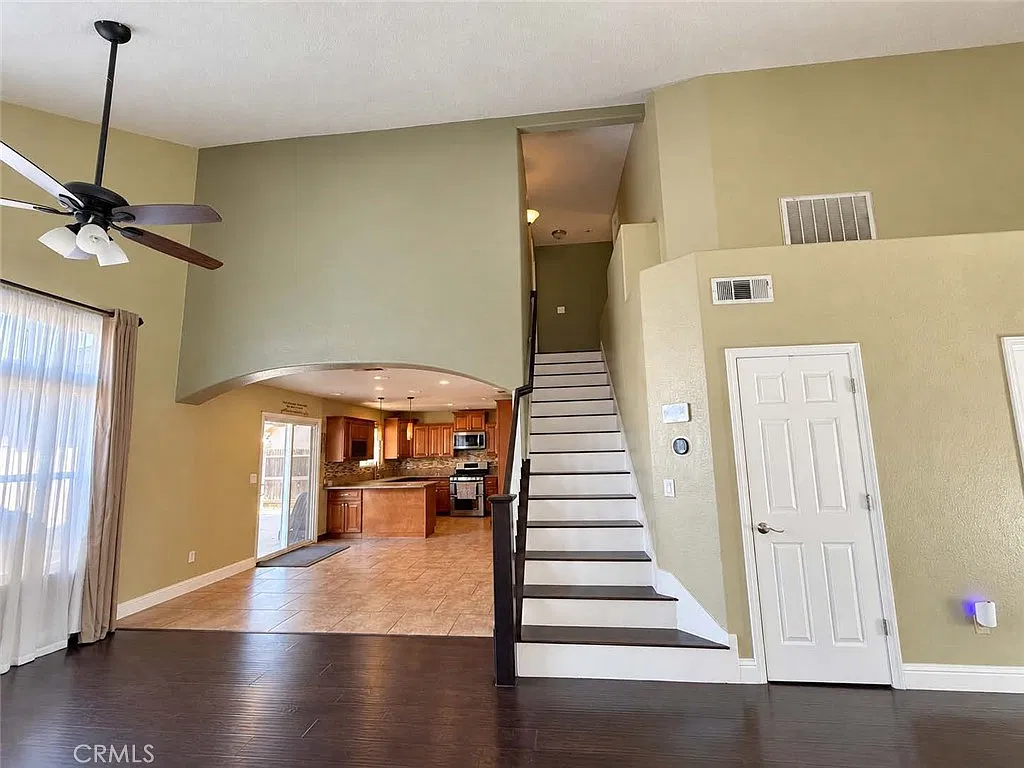 4 bed, 2.5 bath, 1520 sqft, $2,800 — Photo 4