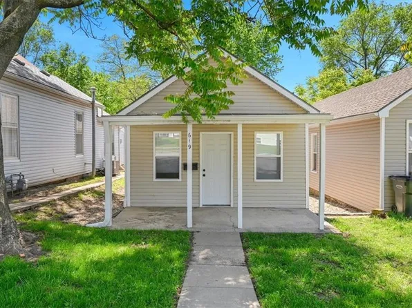619 Kiowa St, Leavenworth, KS 66048