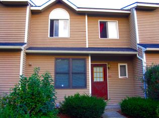 M14 Stonehedge Dr, South Burlington, VT 05403