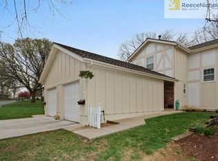 10203 Edelweiss Cir, Merriam, KS 66203