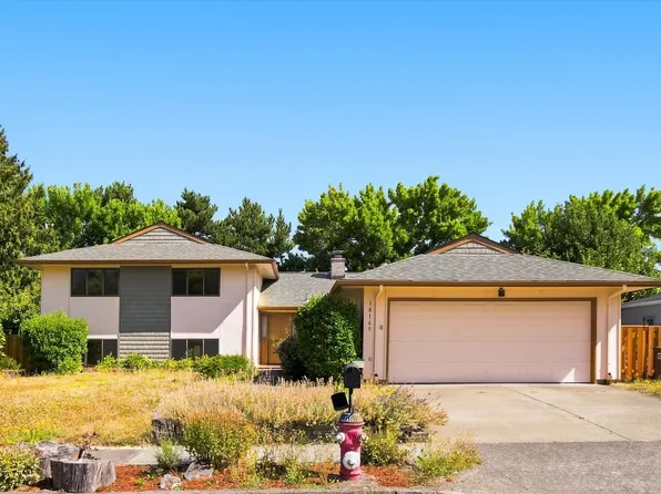 18165 NW Corinthian St, Portland, OR 97229