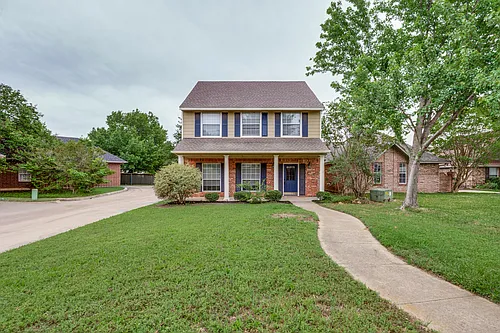 1156 Bent Oaks Dr Photo 1