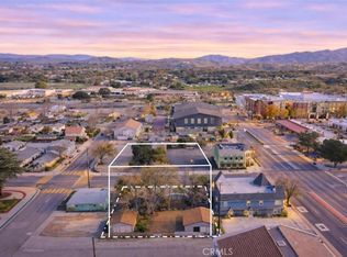 24513 Walnut St, Santa Clarita, CA 91321