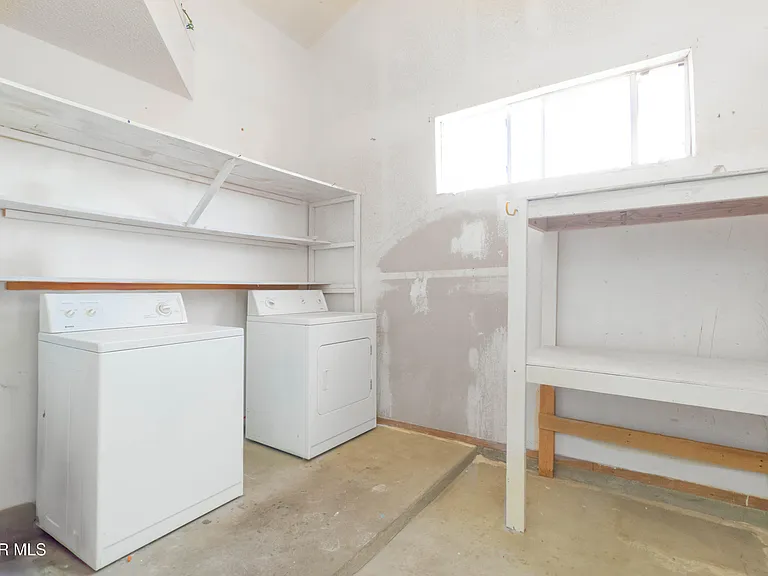 12056 Bellows Ct — Photo 30