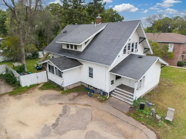 1901 Broadway St S, Menomonie, WI 54751