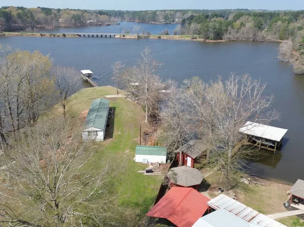 106 Meadowbrook Dr, Zwolle, LA 71486