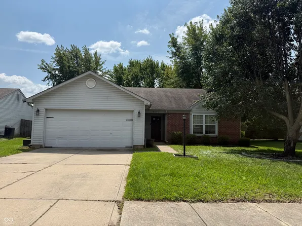 4651 Walker St, Greenwood, IN 46143