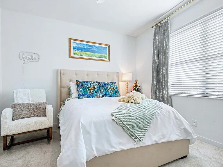 13045 Pembroke Dr — Photo 11