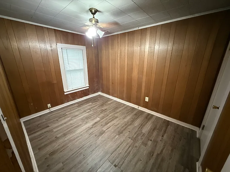 208 Harris St — Photo 10