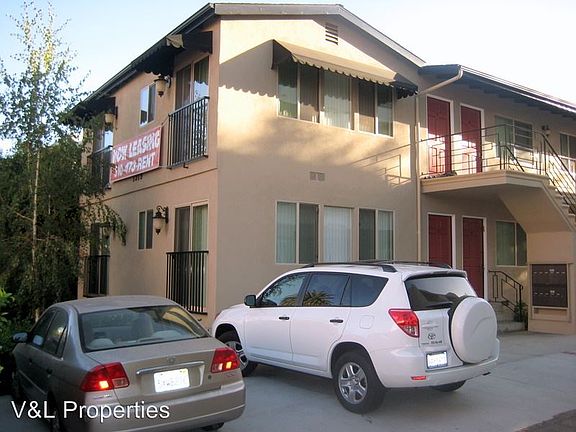 2nd image of 1519 Armacost Ave APT 04