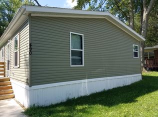 490 Blackbird Ln, Madison, WI 53704