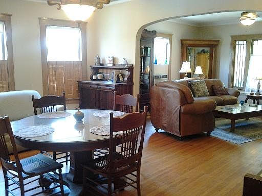 4th image of 813 Buell Ave
