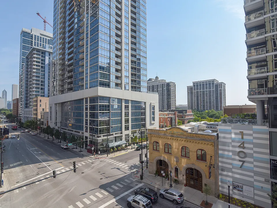 1400 S Michigan Ave #502