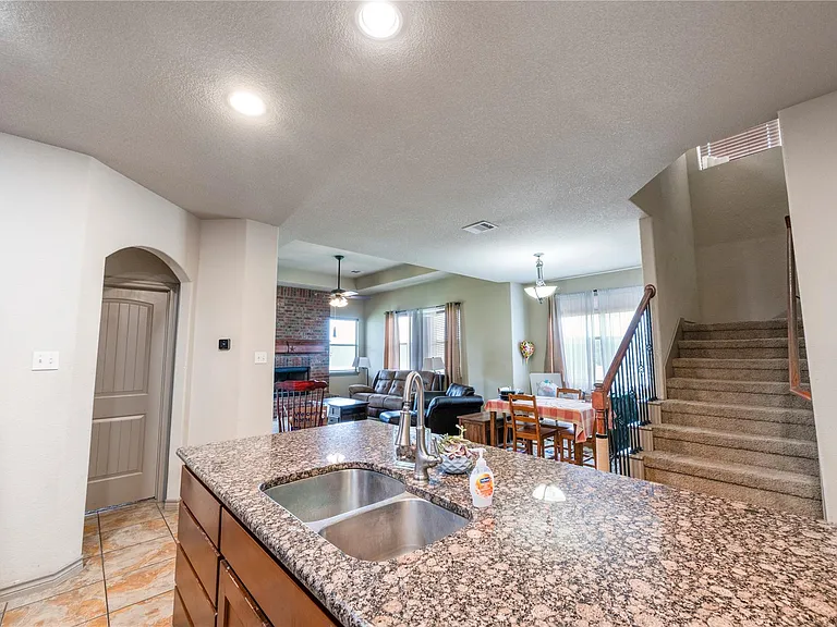 8318 Campeche Bay Pl — Photo 15