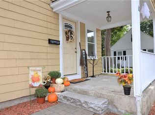 60 Inman Ave, Warwick, RI 02886