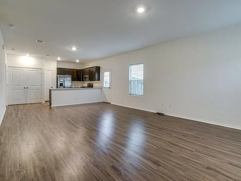 355 Geode Gln — Photo 3