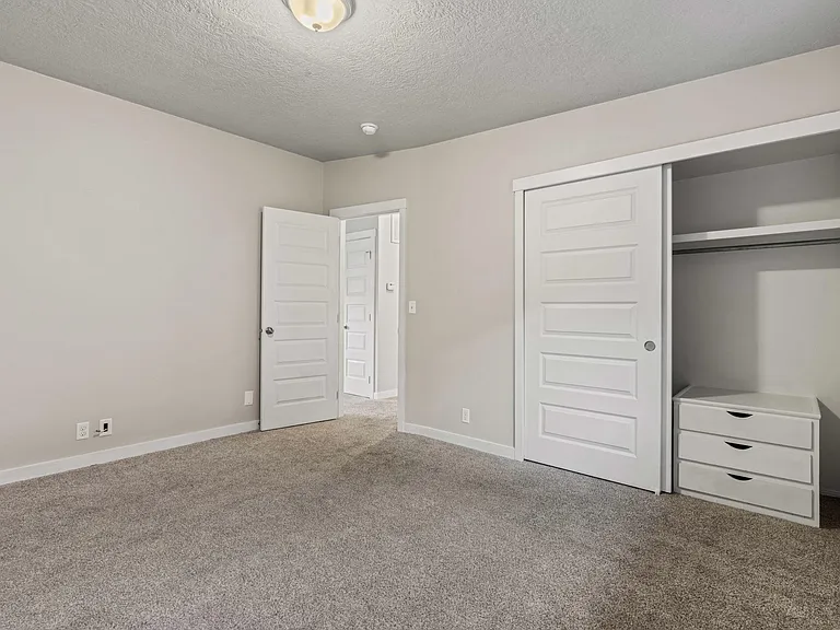 1527 W Ridenbaugh St — Photo 23