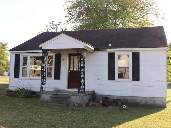 1307 Scottsville Rd, Lafayette, TN 37083