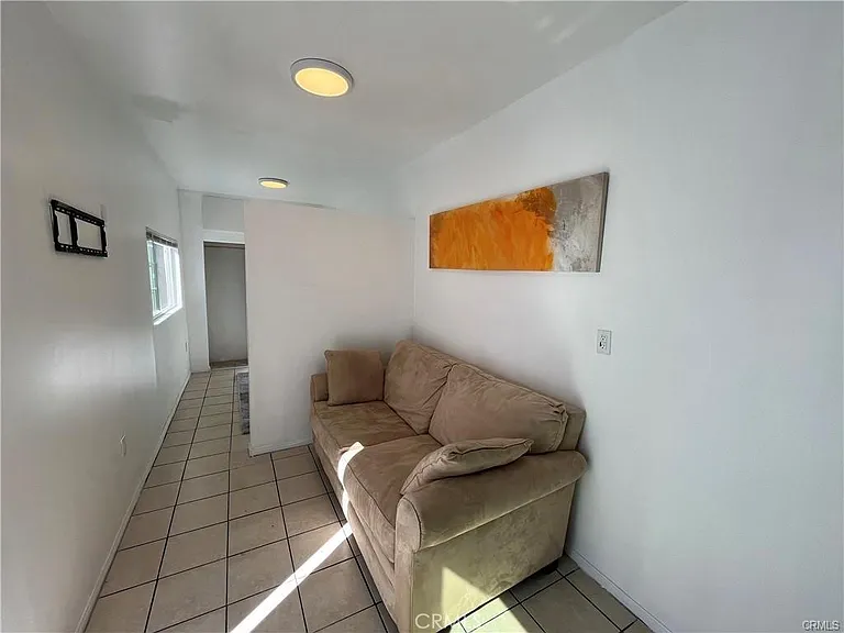 8561 Orion — Photo 9
