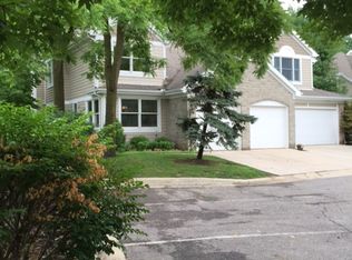 2439 Mulberry Ct, Ann Arbor, MI 48104