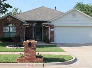 2913 Rockingham Dr, Norman, OK 73071