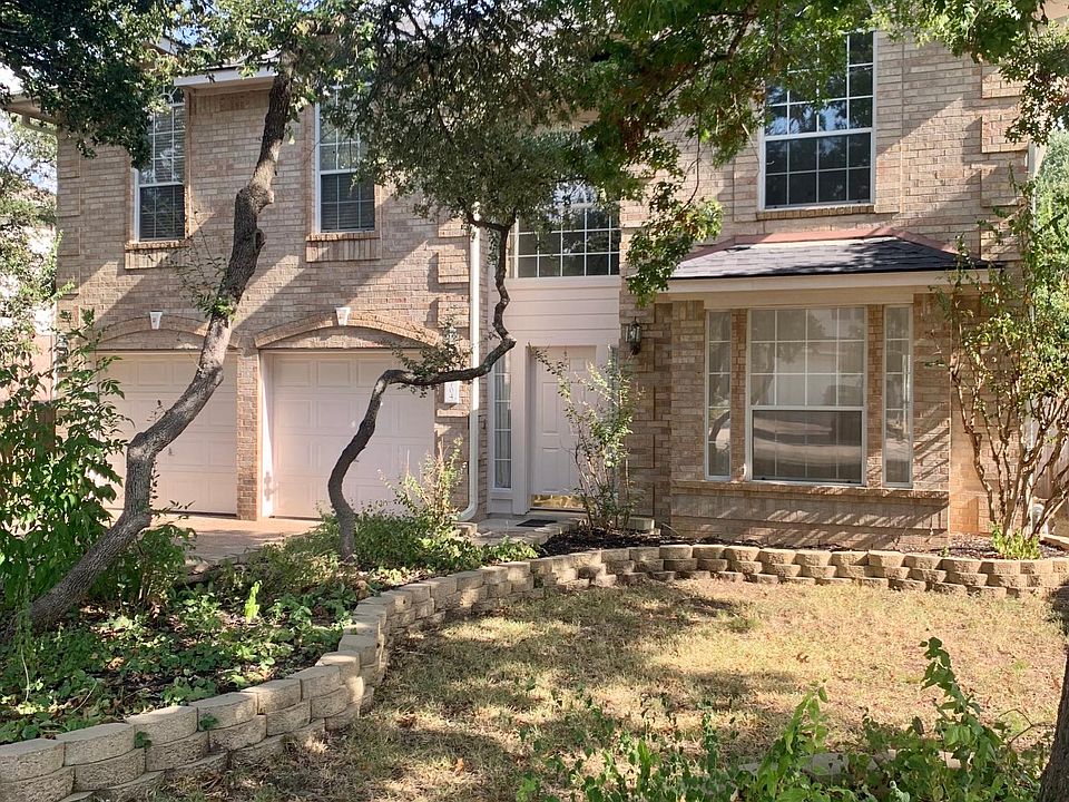 1st image of 704 Hilltop Dr