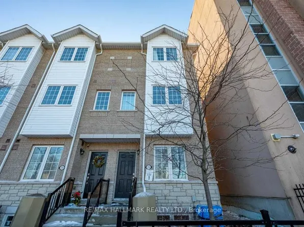 3757A Saint Clair Ave E, Toronto, ON M1M 0C8