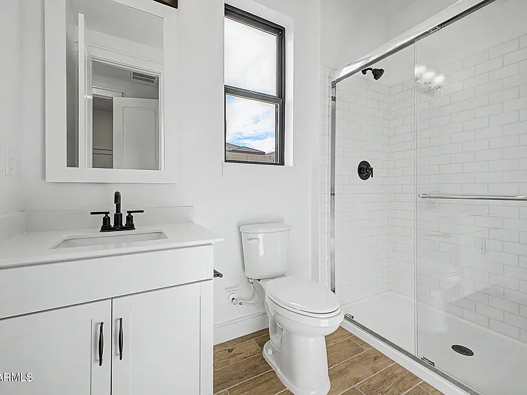1131 E Yellowstone Pl — Photo 27