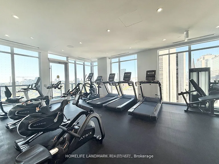 280 Dundas St W #2713 — Photo 20