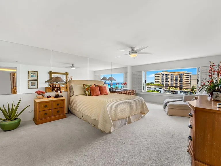 2895 Kalakaua Ave #805 — Photo 21