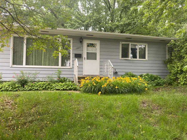 1503 Highland Pl, Faribault, MN 55021