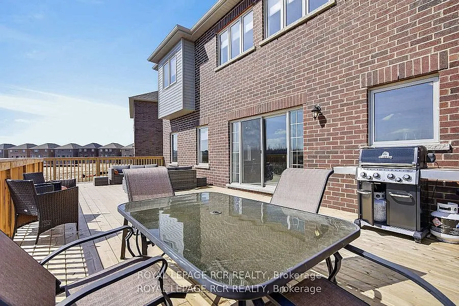 5 bed, $2,950 — Photo 3