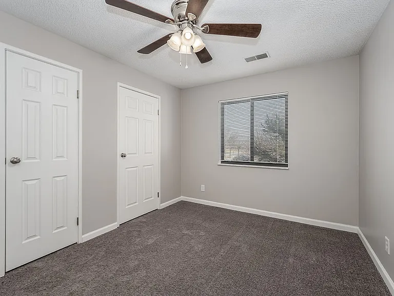 Skyridge Apartment Homes — Photo 18