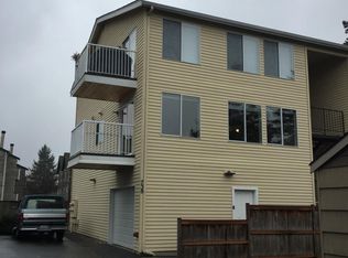 738 N 94th St APT 1, Seattle, WA 98103