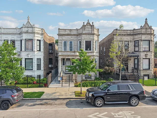 Building Photo - 3220 W Polk St #1