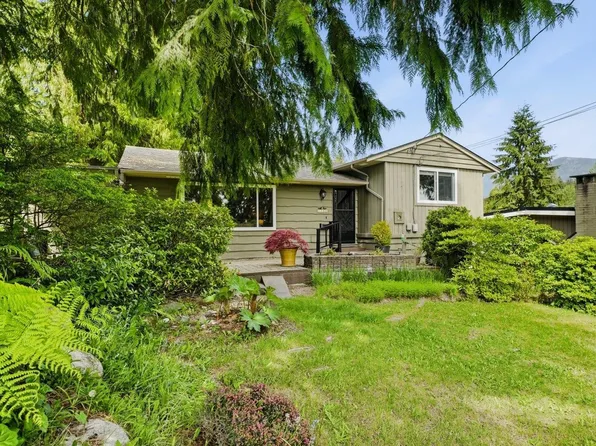 1380 Coleman St, North Vancouver, BC V7K 1W6