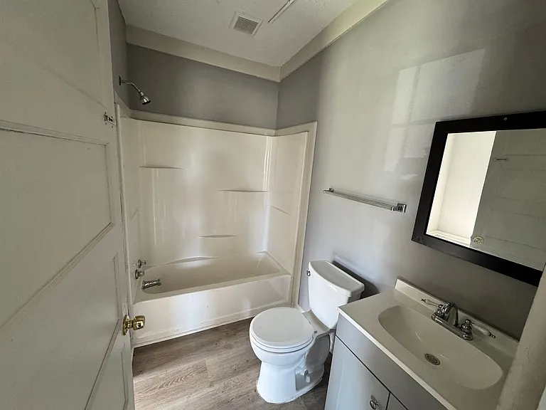 74 Martin Luther King Jr Dr — Photo 23