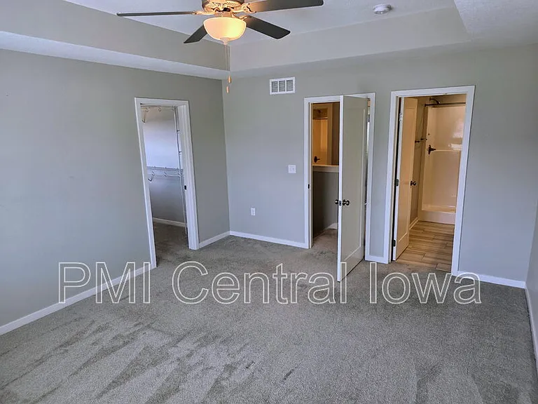 9643 Turnpoint Dr — Photo 17
