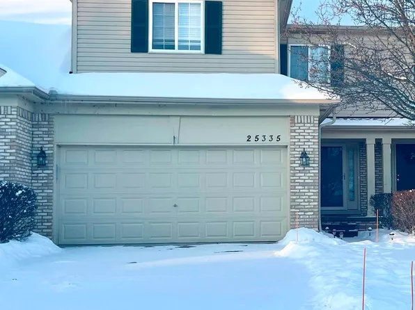 25335 Petros Dr, Flat Rock, MI 48134