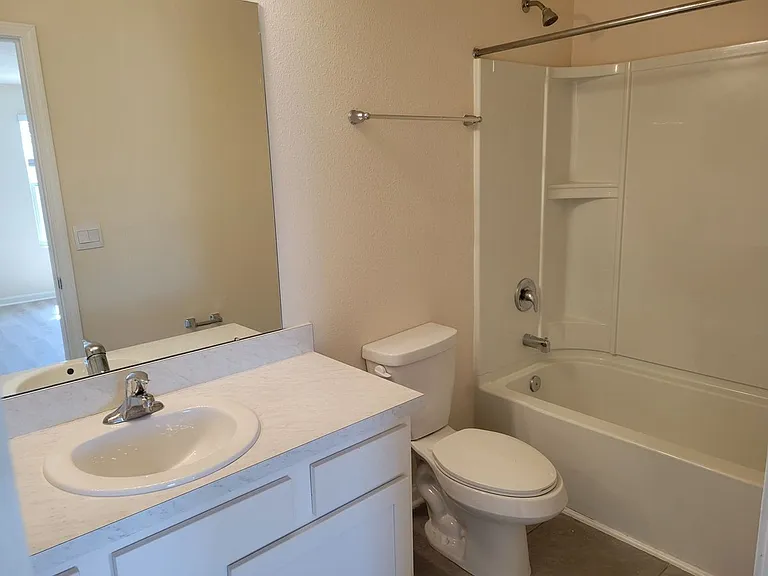 910 Observatory Pkwy — Photo 10