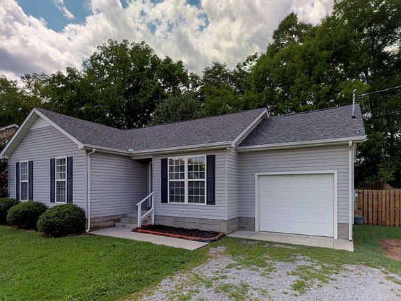 3rd image of 112 Lorien Cir