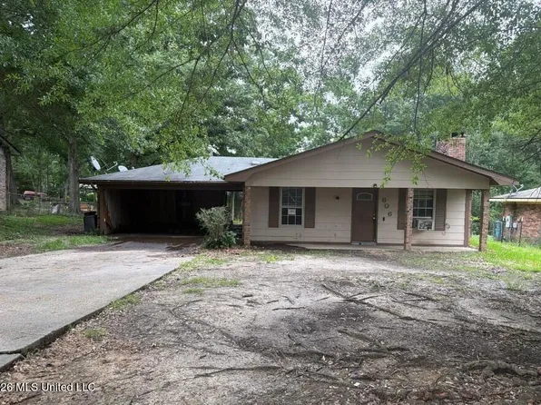 606 Hacienda Ave, Hattiesburg, MS 39402