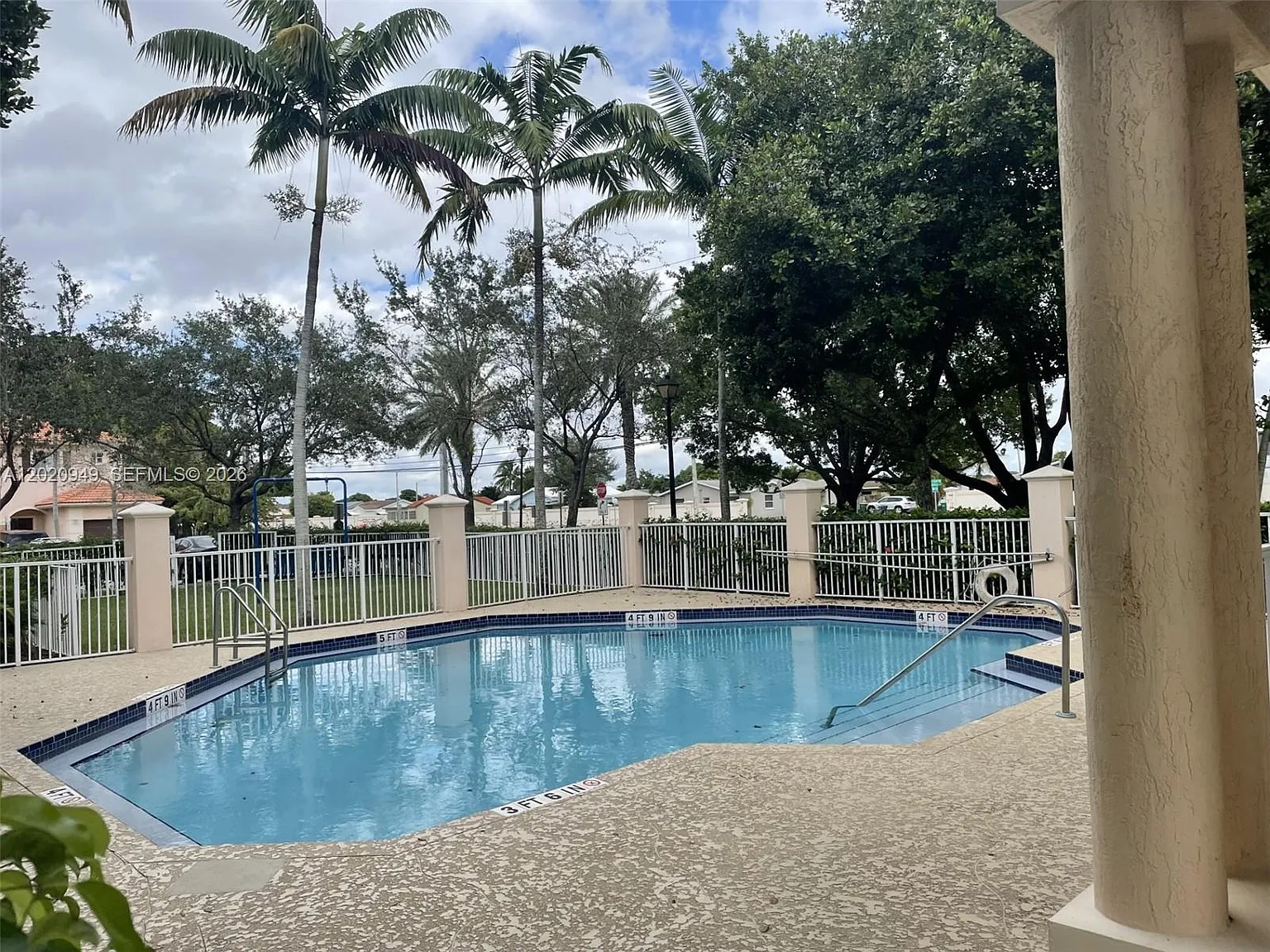 2 bed, 1214 sqft, $2,400 — Photo 2