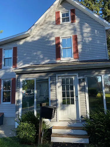 438 Main St Photo 1