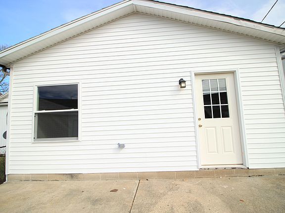 Unit Entrance (Back Unit)