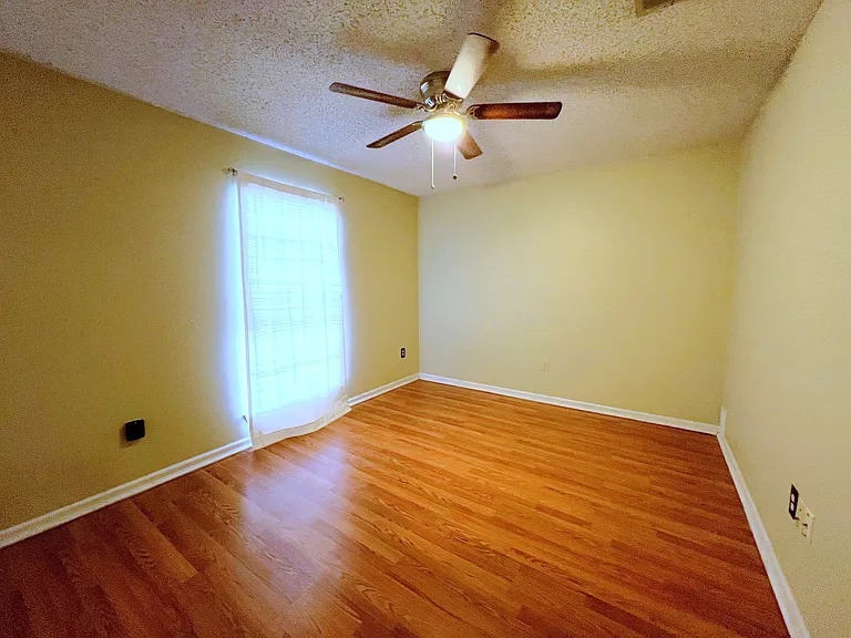 9868 Kinglet Dr — Photo 8