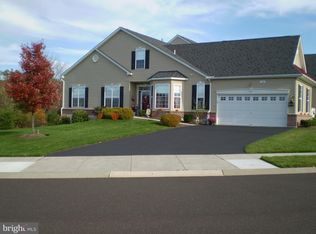 170 Dorchester Dr, Sellersville, PA 18960