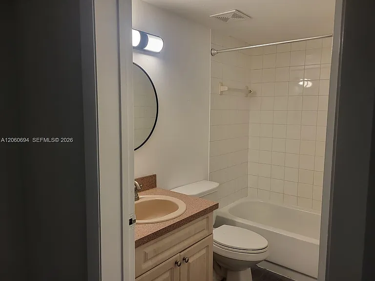 2575 SW 27th Ave #111 — Photo 10