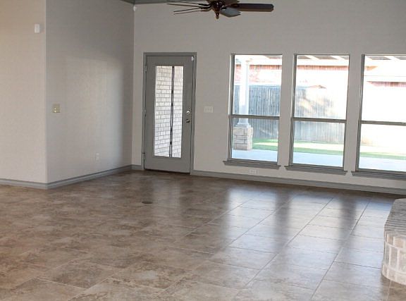 4th image of 5011 Woodhollow Dr